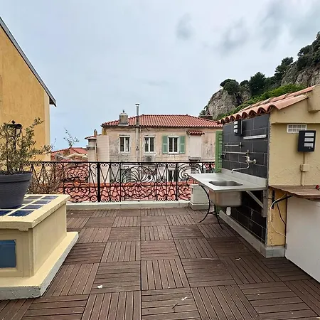 아파트 Port 1br Flat With Terrace